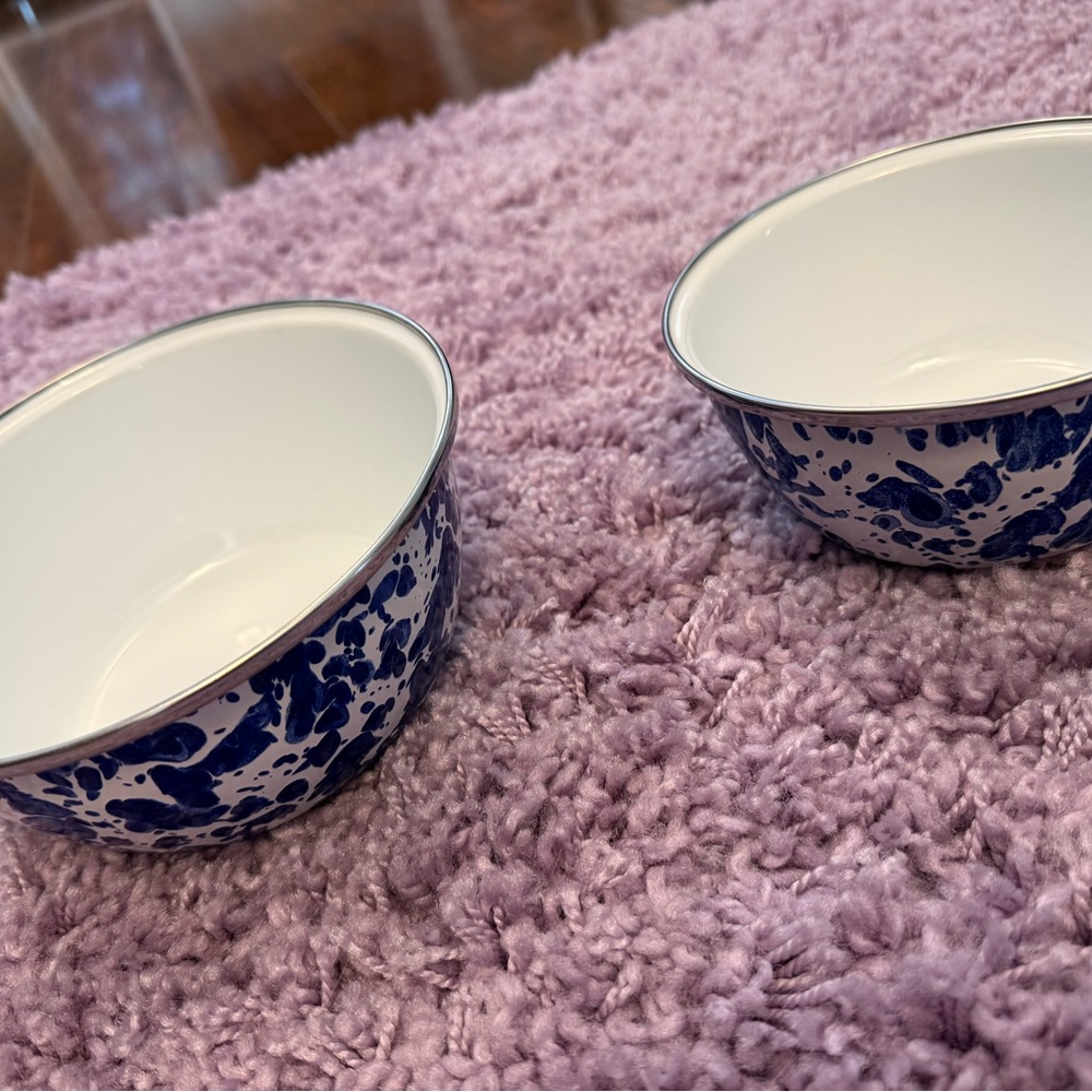 Golden Rabbit Blue and White Enamel Bowls with Lids